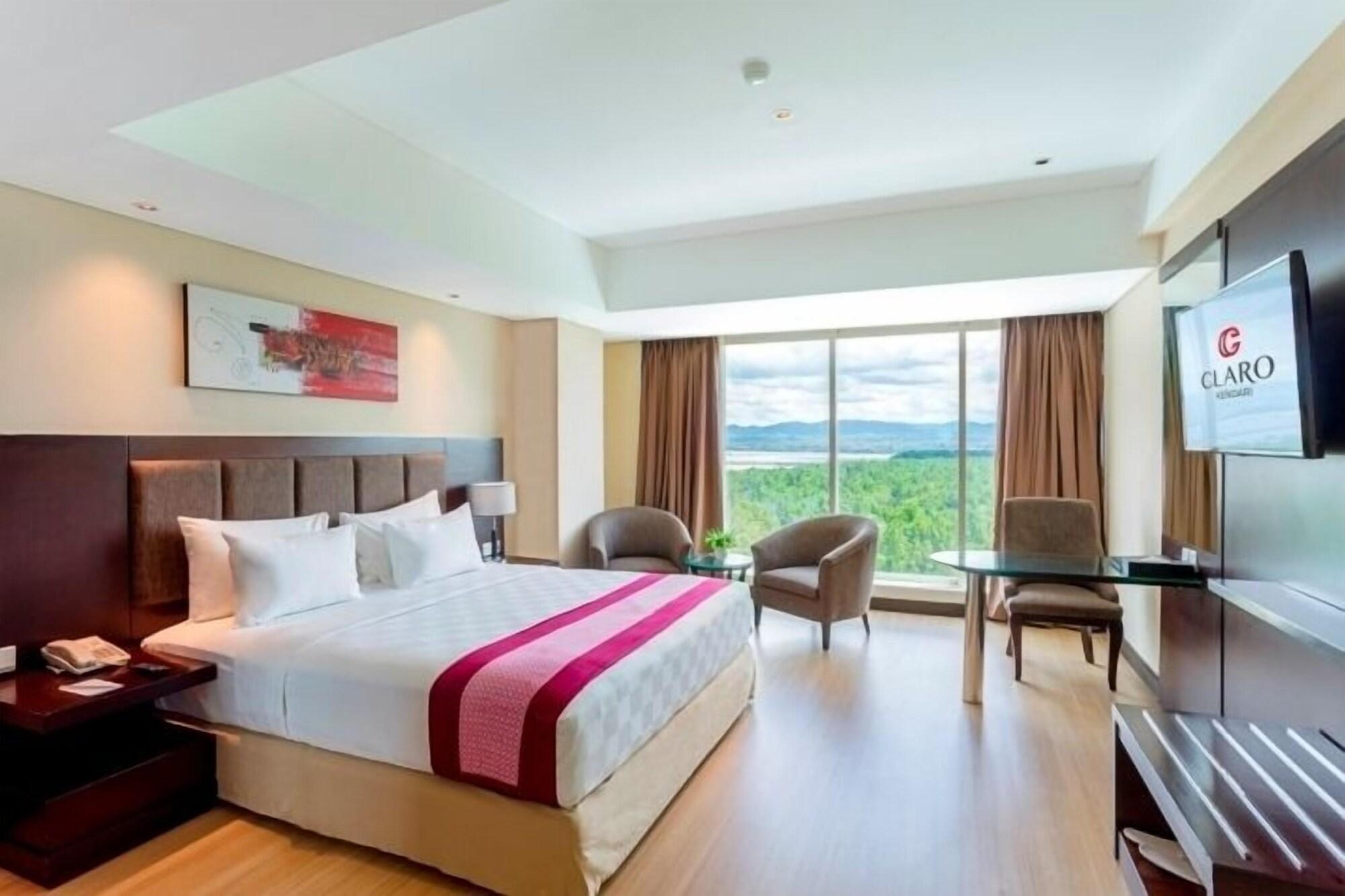 Claro Hotel Кендари Екстериор снимка