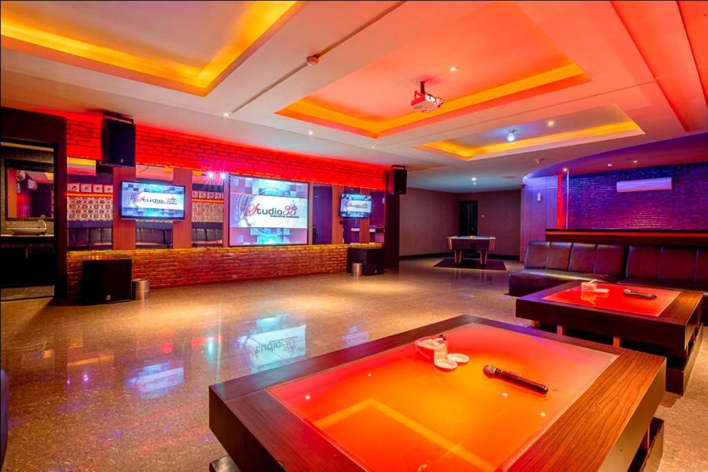 Claro Hotel Кендари Екстериор снимка