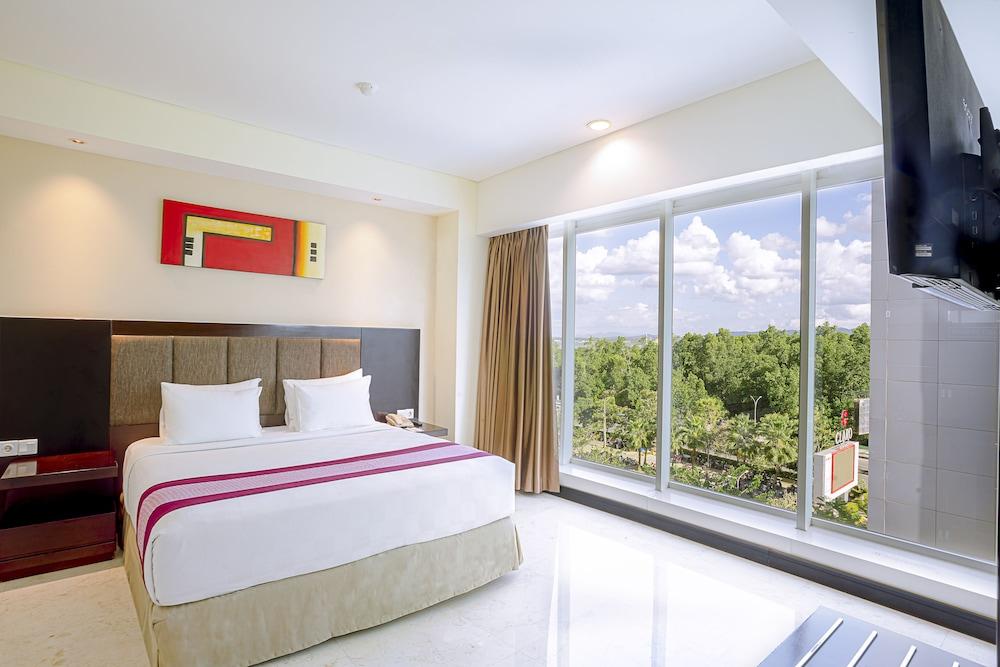 Claro Hotel Кендари Екстериор снимка