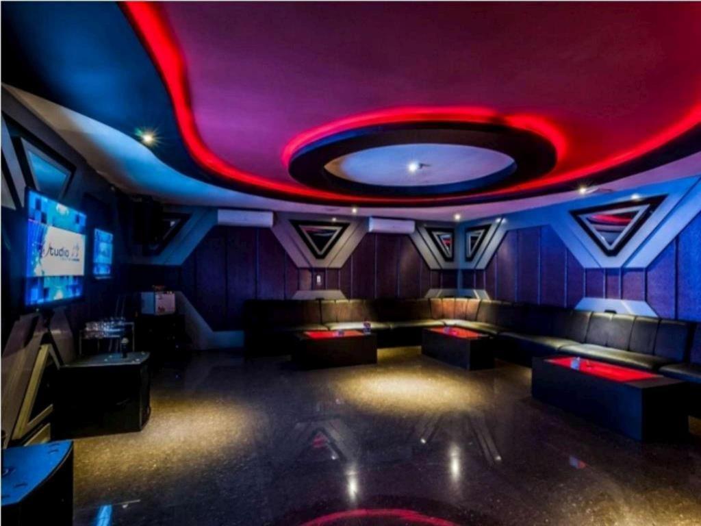 Claro Hotel Кендари Екстериор снимка