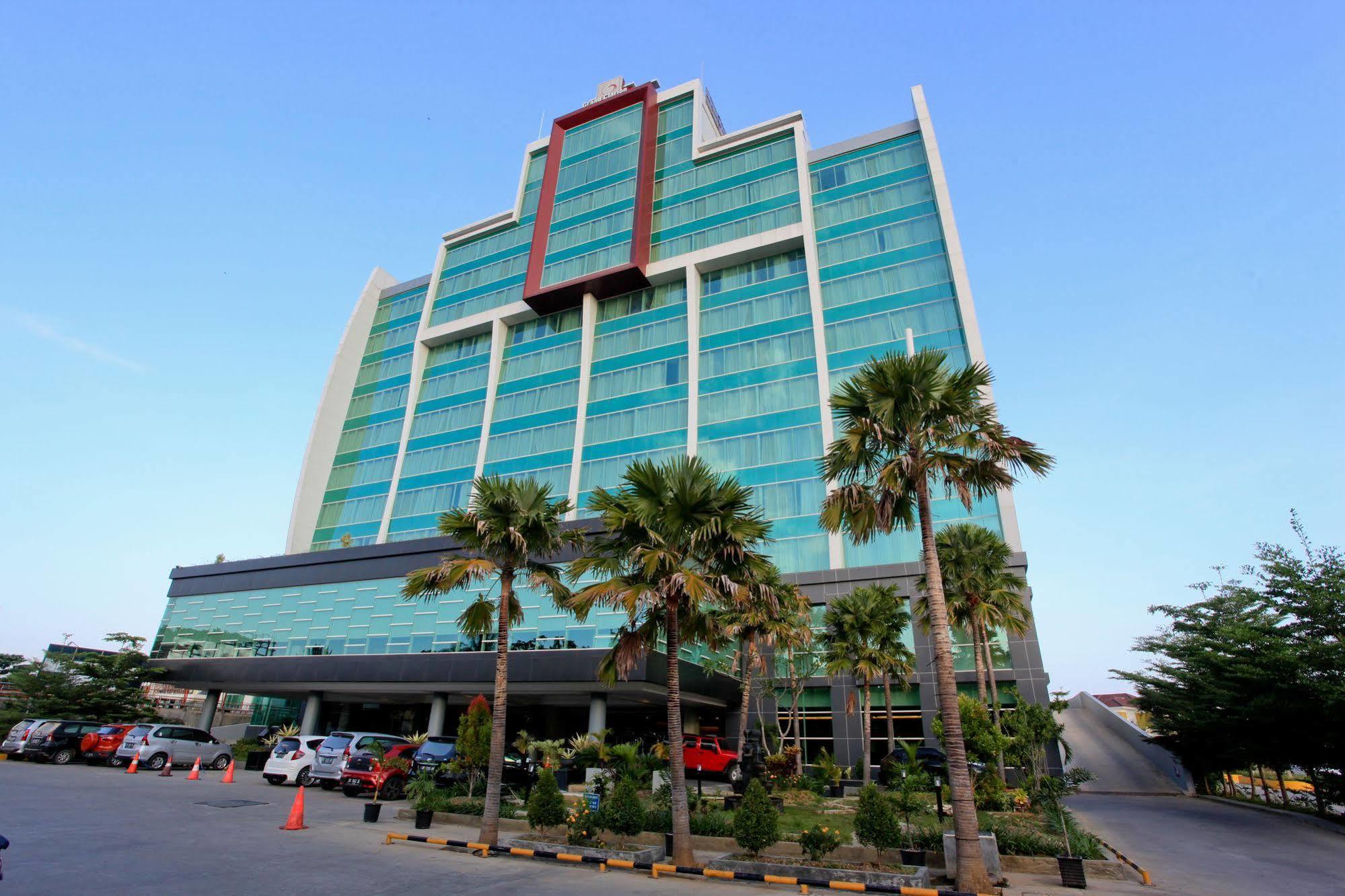 Claro Hotel Кендари Екстериор снимка